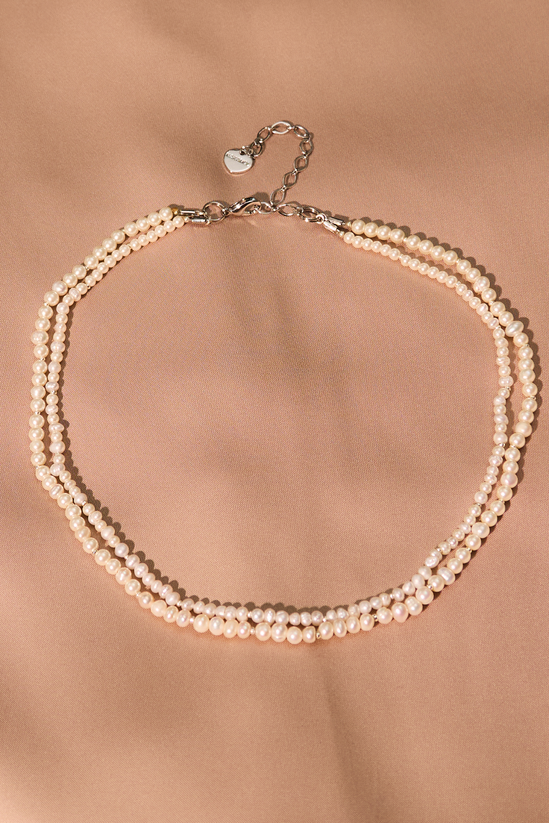 DOUBLE STRAND PEARL NECKLACE Detail 1